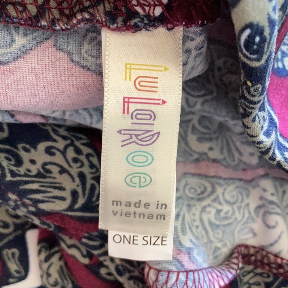 —One Size Mosaic Elephants LuLaRoe Leggings - Picture 3 of 4